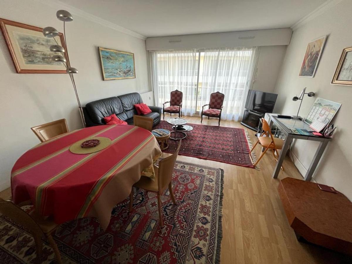 Appartement T4 Avec Parking, Balcon Et Proche Commerces A Biarritz - Fr-1-239-921 Bagian luar foto