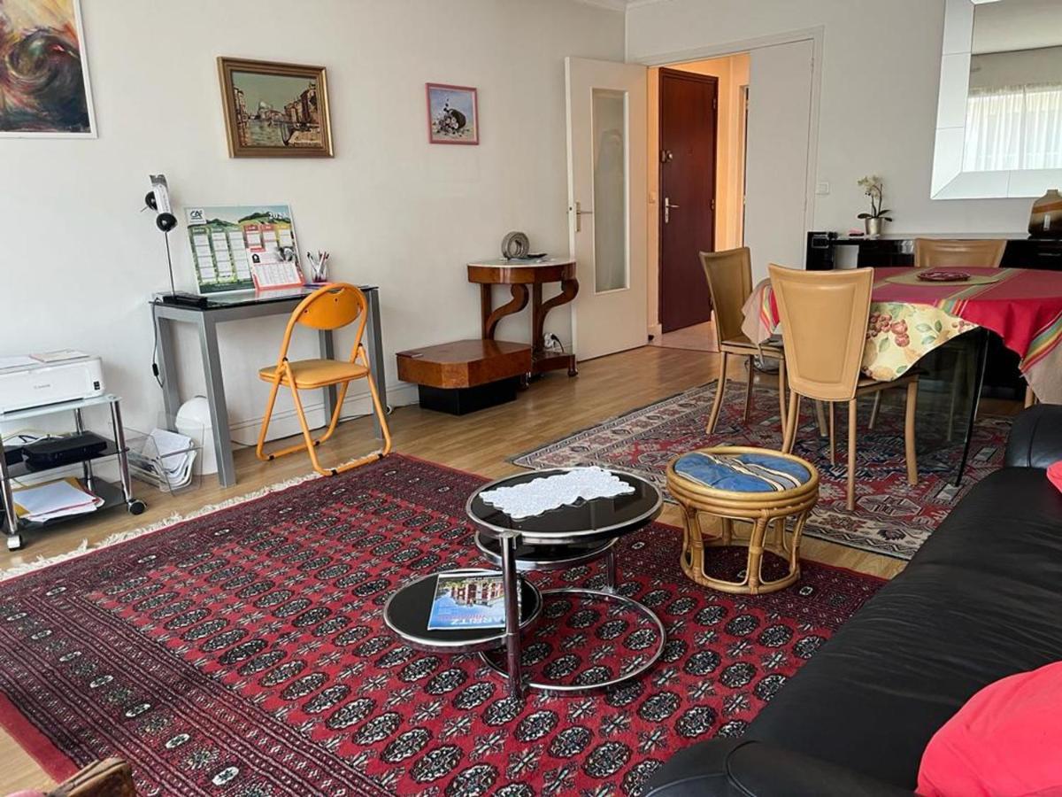 Appartement T4 Avec Parking, Balcon Et Proche Commerces A Biarritz - Fr-1-239-921 Bagian luar foto