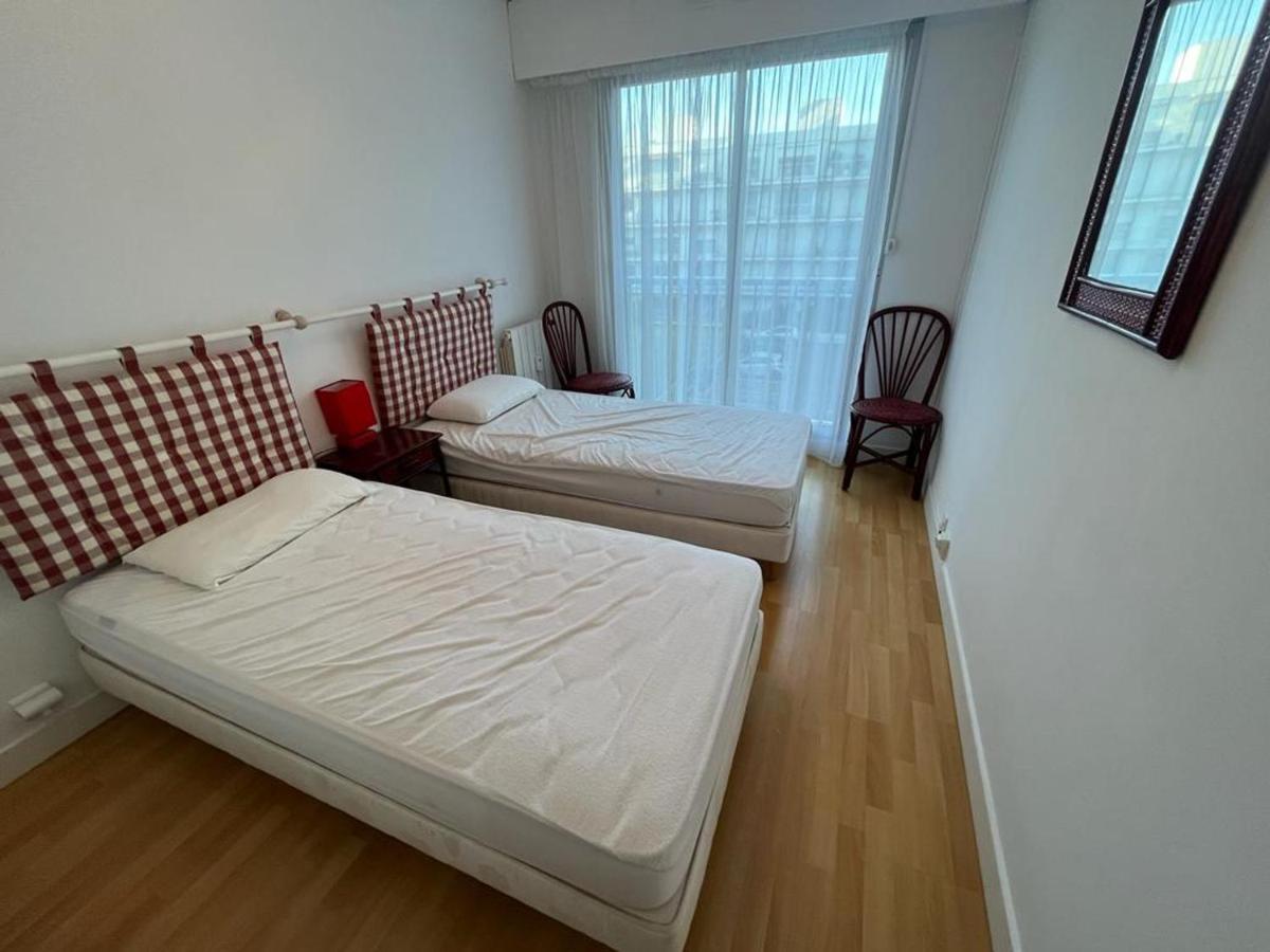 Appartement T4 Avec Parking, Balcon Et Proche Commerces A Biarritz - Fr-1-239-921 Bagian luar foto
